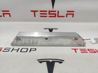 распорка кузова Tesla Model S 1 поколение [2-й рестайлинг] 2021, 1634792-00-B