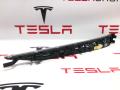 Накладка декоративная обшивки двери Tesla Model S 1 поколение [2-й рестайлинг] 2021, 1624280-40-C - фото №4