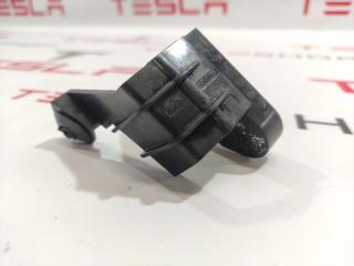 кронштейн (крепление) Tesla Model S 1 поколение [2-й рестайлинг] 2021, 1030609-00-D, 2047490013, 1420366-00-C, 2047490014