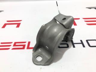 Кронштейн крепления (скоба) стабилизатора Tesla Model Y 1 поколение 2021, 1144381-00-B, 1144383-00-B