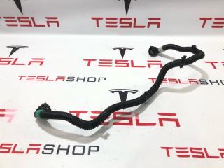 Патрубок системы охлаждения заднего мотора Tesla Model S 1 поколение [2-й рестайлинг] 2021, 1585707-00-C