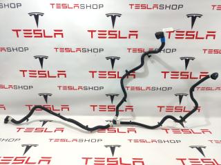 Патрубок системы охлаждения заднего мотора Tesla Model S 1 поколение [2-й рестайлинг] 2021, 1585708-00-A