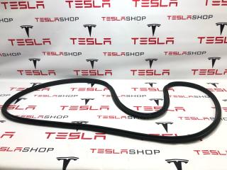уплотнитель Tesla Model S 1 поколение [2-й рестайлинг] 2021, 1613450-00-A