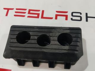 Опора под домкрат (подушка) Tesla Model S 1 поколение [2-й рестайлинг] 2021, 1608223-00-A
