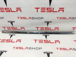 молдинг двери передней левой Tesla Model X 1 поколение 2019, электро, 1032165-88-D, 1032173-00-D