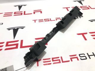Кронштейн порога двери Tesla Model X 1 поколение 2019, электро, 1056095-00-B, 1051827-00-B