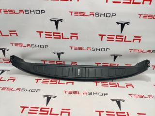 Отделка багажника пластик (под замок) Tesla Model X 1 поколение 2019, электро, 1050381-00-D