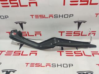 Накладка закрытия подъемной задней двери Tesla Model X 1 поколение 2019, электро, 1041595-00-E