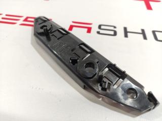 Кронштейн крепления направляющая бампер крыло Tesla Model 3 1 поколение 2019, электро, 1084182-00-E