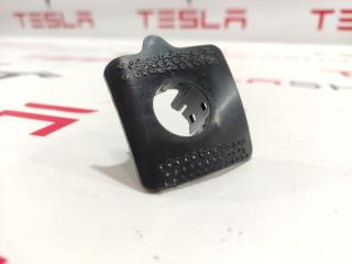 Кронштейн крепления парктроника Tesla Model X 1 поколение 2019, электро, 109747100A