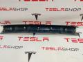 накладка двери (крышки) багажника Tesla Model X 1 поколение 2019, электро, 1037906-50-E, 1037906-00-E - фото №3