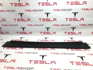 Накладка багажника внутренняя (пластик) Rivian R1T 1 поколение 2022, PT00000373, PT00030679