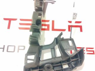 Кронштейн накладки, стойки В Tesla Model X 1 поколение 2019, электро, 1056081-00-E, 1051824-00-C
