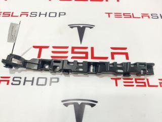 Кронштейн накладки, стойки В Tesla Model X 1 поколение 2019, электро, 1053721-00-C