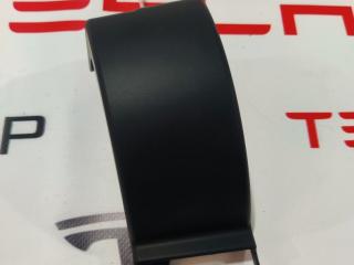 Накладка петли подъемной задней двери Tesla Model X 1 поколение 2019, электро, 1047075-00-B