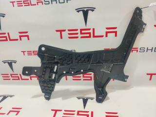 Кронштейн обшивки багажного отделения Tesla Model X 1 поколение 2019, электро, 1080702-00-C