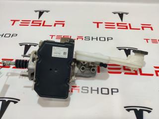 цилиндр тормозной главный Tesla Model X 1 поколение 2019, электро, 1045523-00-C