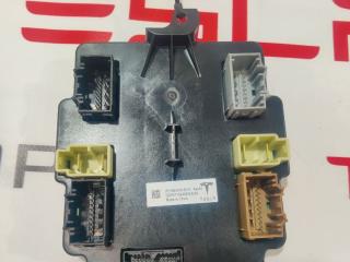 модуль управления двери Tesla Model X 1 поколение 2019, электро, 1062056-00-D, 1062056-10-B