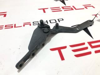 Петля амортизаторов подъемной задней двери Tesla Model X 1 поколение 2019, электро, 1032667-00-L