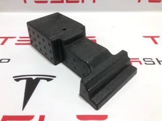 абсорбер бампера Tesla Model X 1 поколение 2019, электро, 1089757-00-B