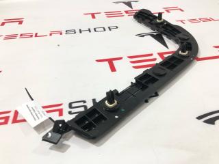 Крепление бампера заднего Tesla Model 3 1 поколение 2019, электро, 1083989-00-E, 1083991-00-E