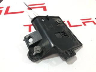 крепление проводки Tesla Model S 1 поколение [2-й рестайлинг] 2022, 2139991-00-C, 1472379-00-B