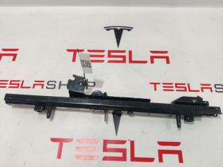 Салазка переднего сиденья левая Tesla Model 3 1 поколение 2019, электро, 1101682-99-B