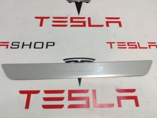 Накладка декоративная порога Tesla Model 3 1 поколение 2019, электро, 1090844-00-C, 1504763-00-A
