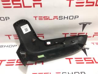 Накладка декоративная сиденья 2-го ряда Tesla Model X 1 поколение 2019, 3123713-02-A, 1081920-00-B