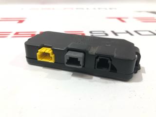 Блок управления пассажирского сиденья Tesla Model 3 1 поколение 2019, электро, 7654324-01-B, 1098515-91-D