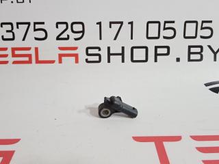 Датчик удара, стойки B/C Tesla Model 3 1 поколение 2019, 1036761-00-A