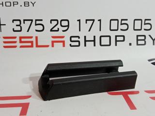 Заглушка салазки сиденья Tesla Model 3 1 поколение 2019, 1097490-00-C