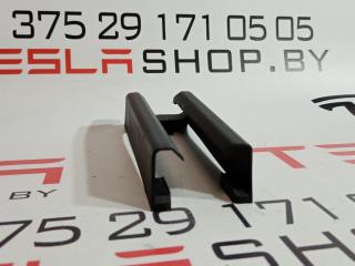 Заглушка салазки сиденья Tesla Model 3 1 поколение 2019, 1097490-00-C