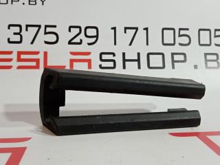 Заглушка салазки сиденья Tesla Model 3 1 поколение 2019, 1097490-00-C