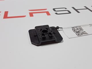 Кронштейн крепления козырька солнцезащитного Tesla Model 3 1 поколение 2019, 1090081-00-E