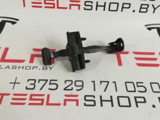 ограничитель открывания двери задней Tesla Model 3 1 поколение 2019, 1089509-00-B