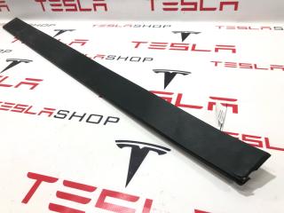 молдинг двери передней правой Tesla Model X 1 поколение 2019, электро, 1035120-00-D