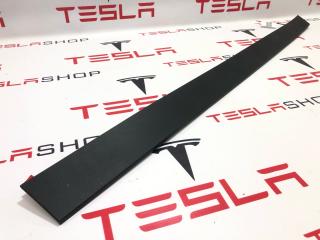 молдинг двери передней правой Tesla Model X 1 поколение 2019, электро, 1035120-00-D