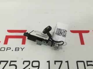 Антенна усилитель AM/FM Tesla Model S 1 поколение 2014, 1004808-00-B
