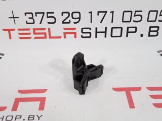 Кронштейн тормозной магистрали Tesla Model 3 1 поколение 2019