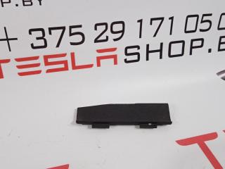 Заглушка болта дверной карты (резиновая) Tesla Model S 1 поколение 2015, 1007941-00-B