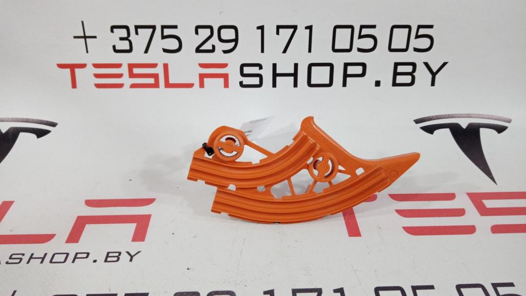 Крепление высоковольтных проводов двигателя Tesla Model 3 1 поколение 2019, 1100168-00-D - фото №1