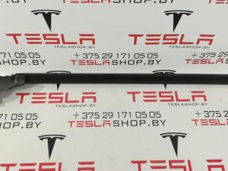 Уплотнитель стекла внутренний двери Tesla Model 3 1 поколение 2019, 1090495-00-E