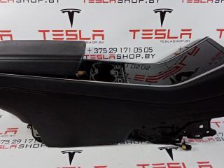 консоль салона (центральная часть) Tesla Model 3 1 поколение 2019, 1087900-00-E