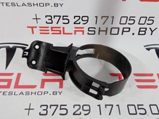 Крепление баллона пневмоподвески (ресивера) Tesla Model S 1 поколение 2015, 1013834-00-C