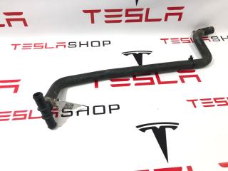 Шланг охлаждения с тройного клапана на четвертной клапан Tesla Model S 1 поколение 2015, 6008298-00-E
