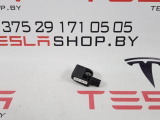датчик удара Tesla Model S 1 поколение 2015, 1005274-00-B