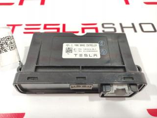 Блок контроля стояночного тормоза Tesla Model S 1 поколение 2014, 1007618-00-C