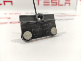 кронштейн (крепление) Tesla Model S 1 поколение 2015, 6008628-00-A