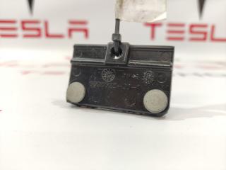 кронштейн (крепление) Tesla Model S 1 поколение 2015, 6008628-00-A